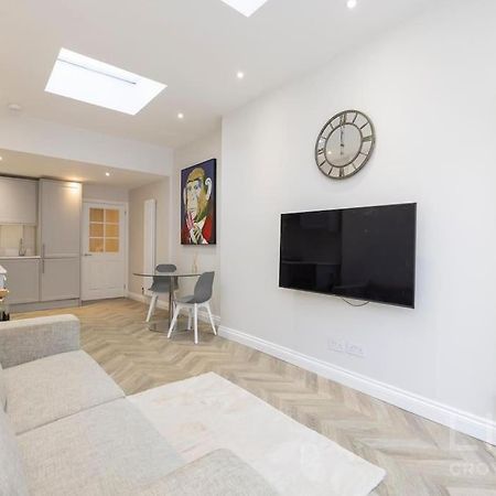 2 Bed Flat -Zone 1-4 London Apartment Thornton Heath Exterior photo