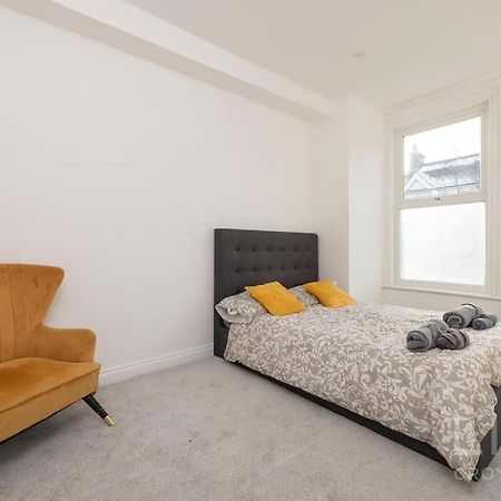 2 Bed Flat -Zone 1-4 London Apartment Thornton Heath Exterior photo